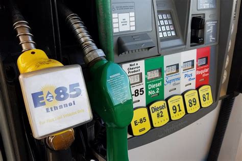 Tennessee E85 Gas Stations. In Tennessee, you'll find 13 local gas stations in 11 cities that you can fill up your Flex Fuel vehicle with E85 Ethanol. Below you'll find a handy list of these E85 pumps, as well as links to more information on alternative fuels. Bristol: Clarksville: Columbia: Greeneville: Jonesborough: Kingsport:
